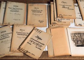 Vorschaubild zum Artikel Postkartenreihe »Gebautes Vermächtnis – Bewahrtes Gedächtnis. Das Sächsische Denkmalarchiv«