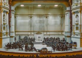 Vorschaubild zum Artikel Postkartenreihe »40 Jahre Wiedereröffnung Semperoper Dresden«